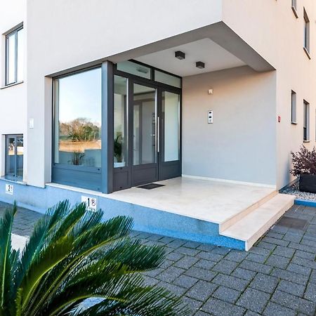 Sunny Day - Apartment With Parking Rovinj Exterior foto