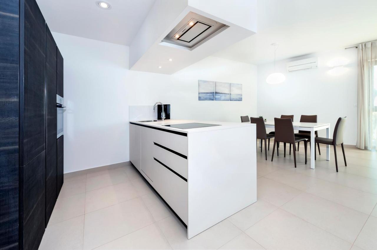 Sunny Day - Apartment With Parking Rovinj Exterior foto