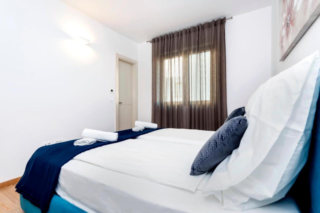 Sunny Day - Apartment With Parking Rovinj Exterior foto