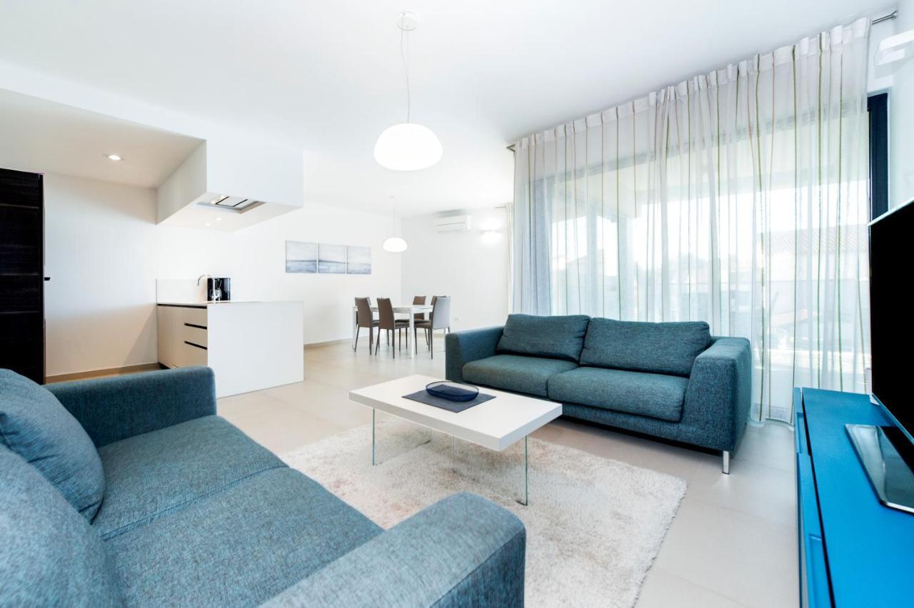 Sunny Day - Apartment With Parking Rovinj Exterior foto